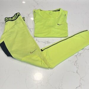 Nike Men’s Yellow Tights with Nike Men’s Running Singlet.